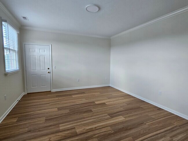 Building Photo - 1310 Ramseur Ln