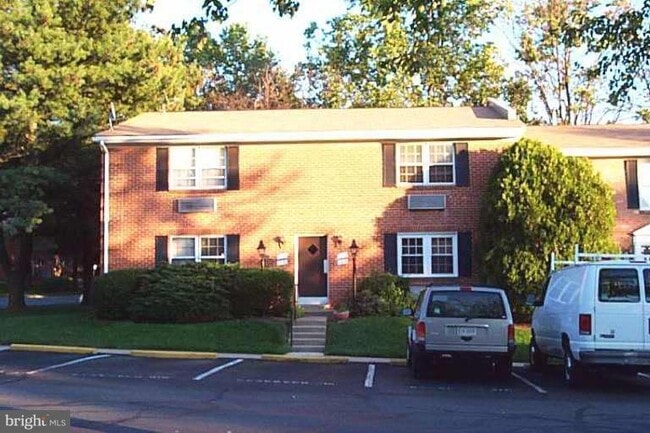 Building Photo - 110 N College Dr