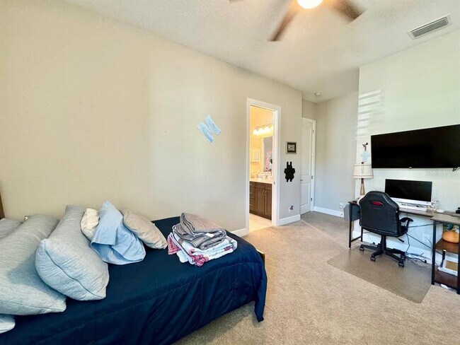 Building Photo - 10605 Sabella Dr