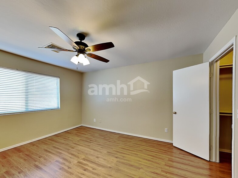 Building Photo - 14228 N 150th Ln