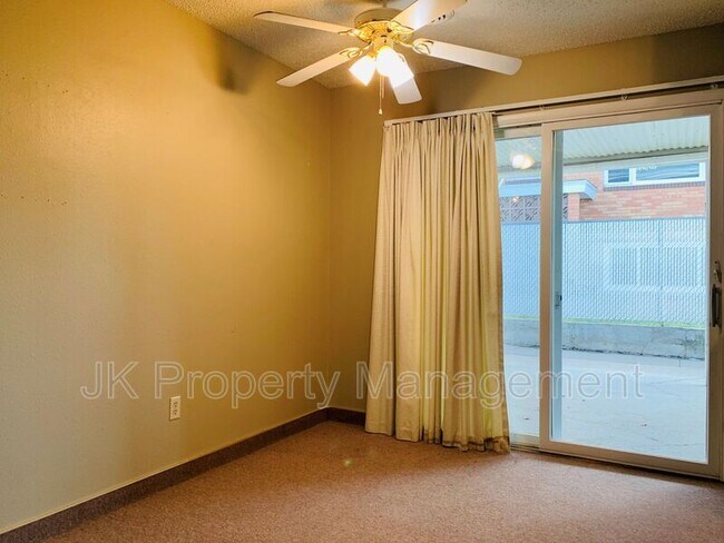 Building Photo - 4236 Central Ave