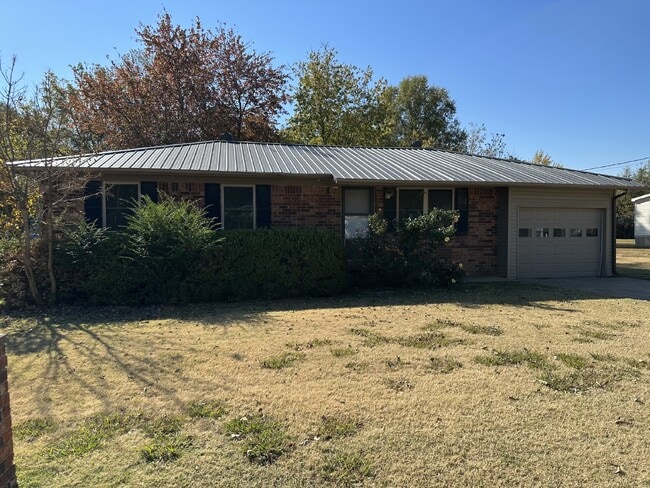Building Photo - "Charming 3-Bedroom Home in Brookland - Co...