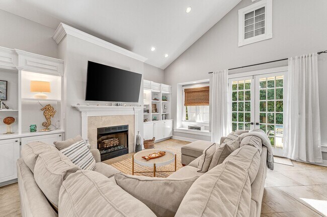 Building Photo - 51 Rue Caribe