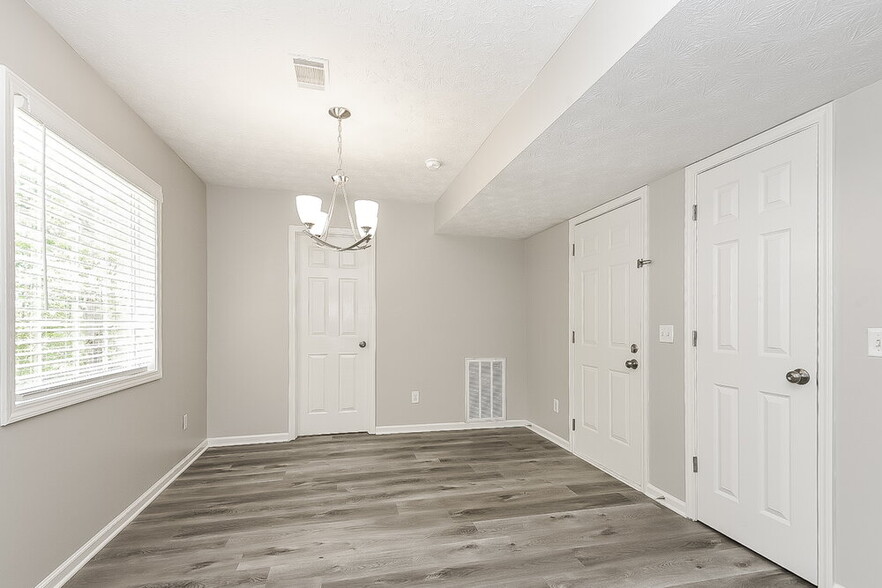 Building Photo - 824 Overlook Trail