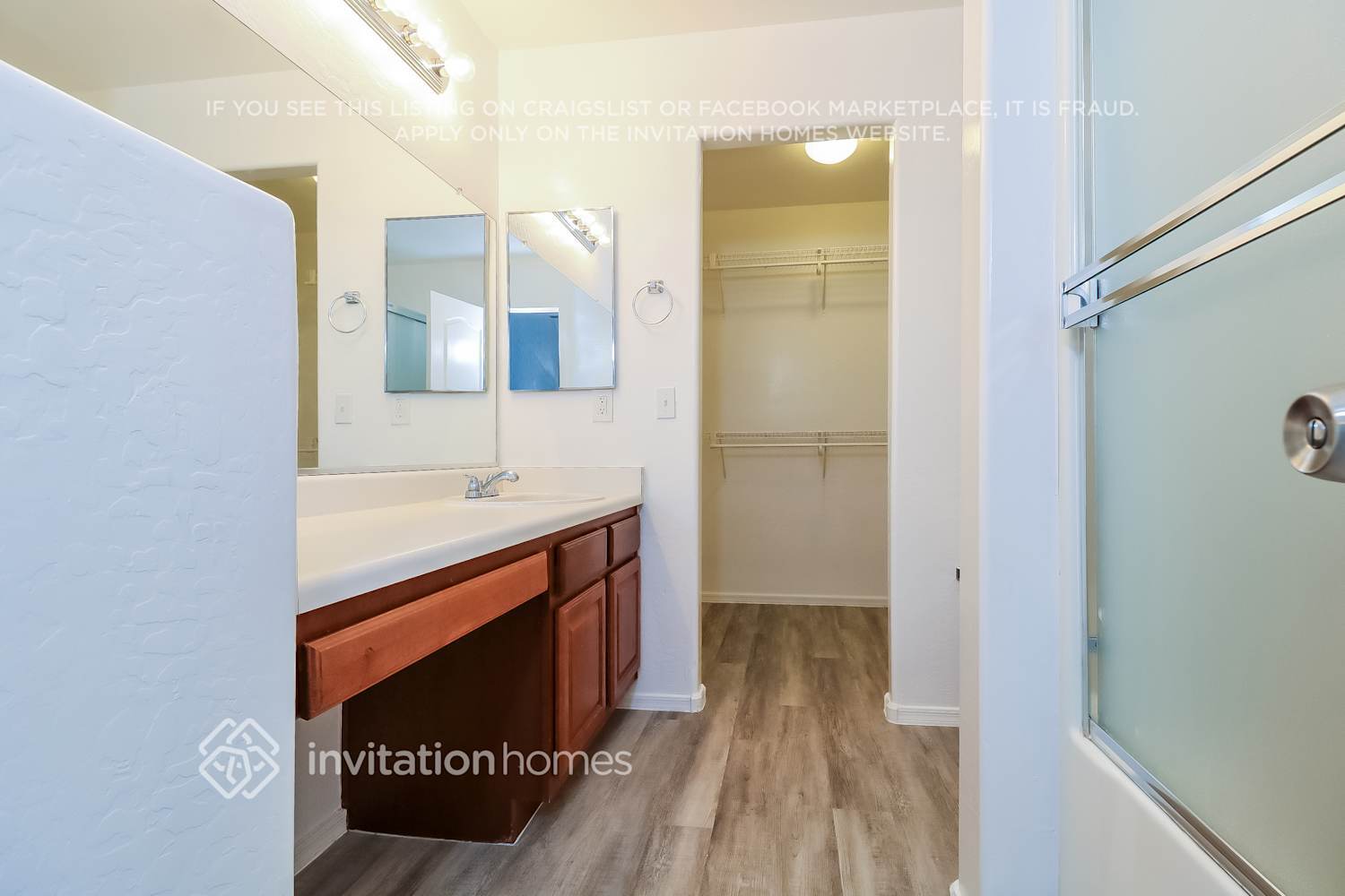 Building Photo - 5448 S 237th Ln