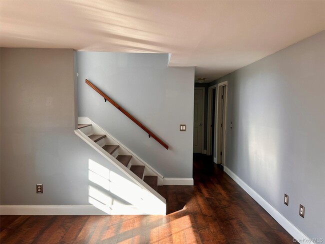 Building Photo - 5 Forge Gate Dr