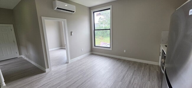 Building Photo - 543 Clinton Ave