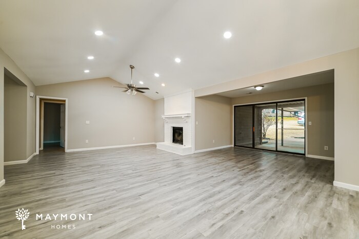 Building Photo - 5566 Circlestone Ln