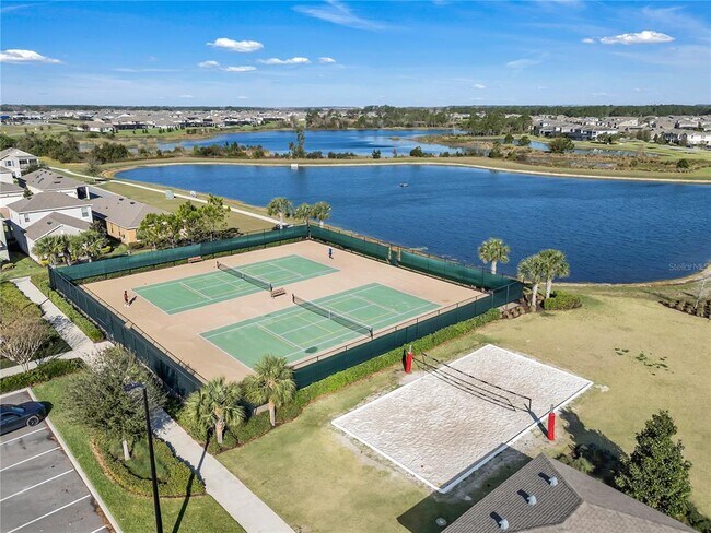 Building Photo - 12043 Holystone St