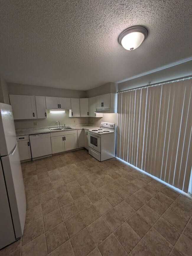 Building Photo - 2BD/1.5BA Townhome at Francescan Terrace