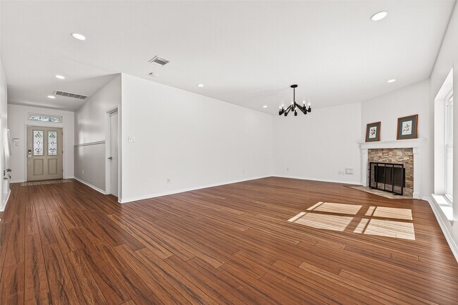 Building Photo - 16535 Oat Mill Dr