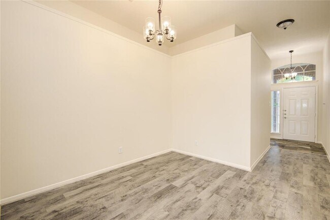 Building Photo - 9719 Goldenglade Dr