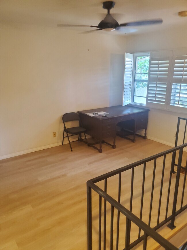 loft area - 5834 Bowcroft St