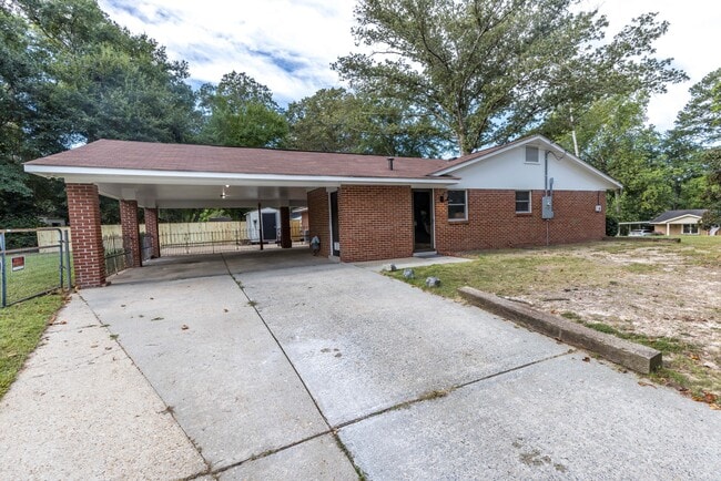 Building Photo - 6516 Bradford Dr