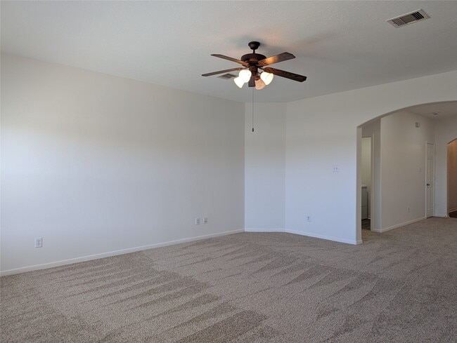 Building Photo - 5618 Savannah Woods Ln