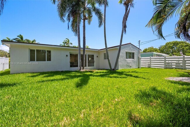 Building Photo - 1510 Coolidge St