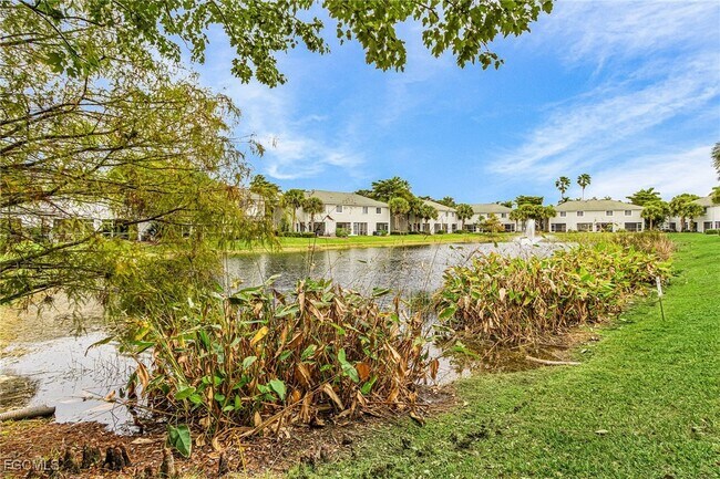 Building Photo - 10094 Poppy Hill Dr