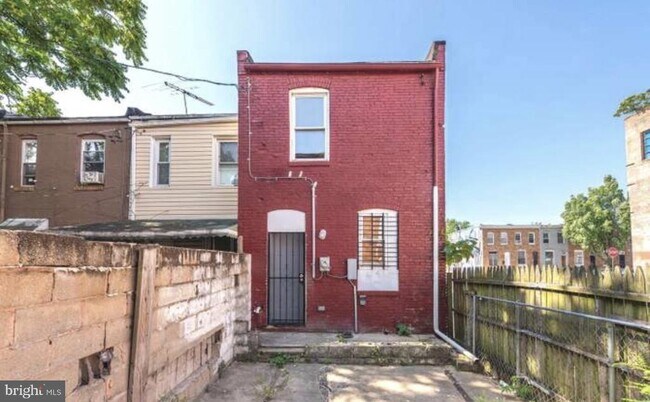 Building Photo - 1638 Cole St