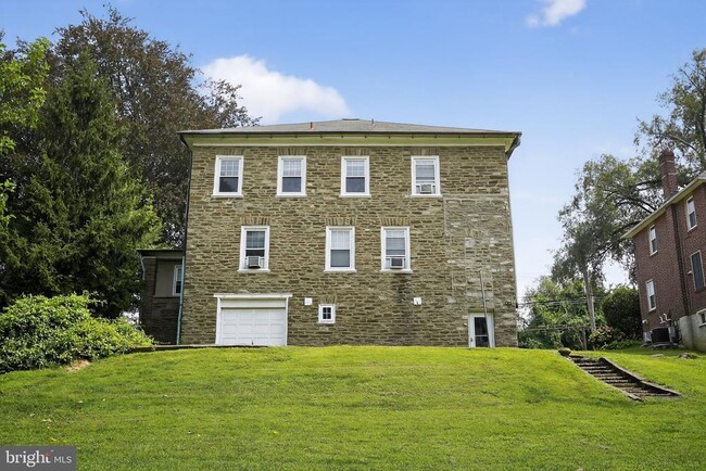 Building Photo - 1320 Butler Pike