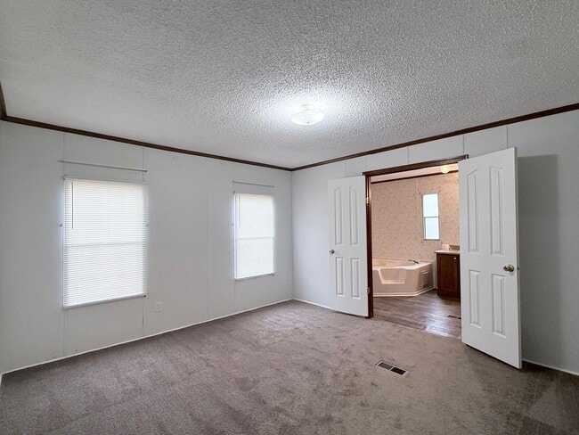 Building Photo - Beauregard Rental On Large 1/2 Acre Lot!