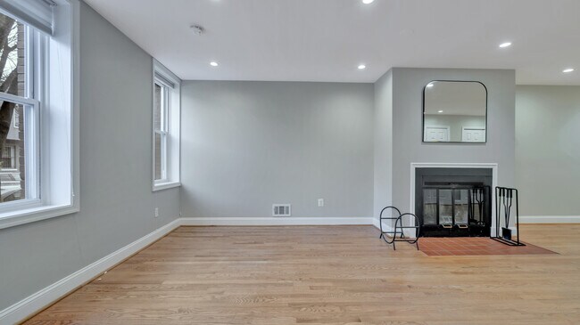 Building Photo - 29 Bates St NW