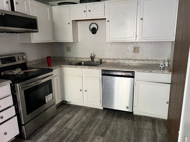 Building Photo - Charming 2BR House in Burtonsville