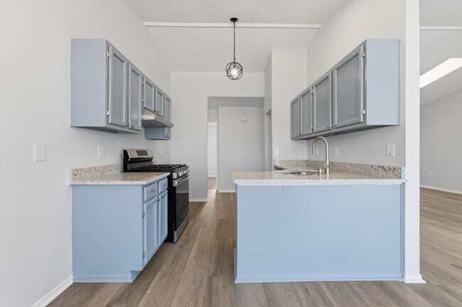 Building Photo - 9455 Greens Point