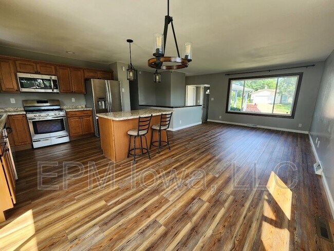 Building Photo - 1702 29th St NW