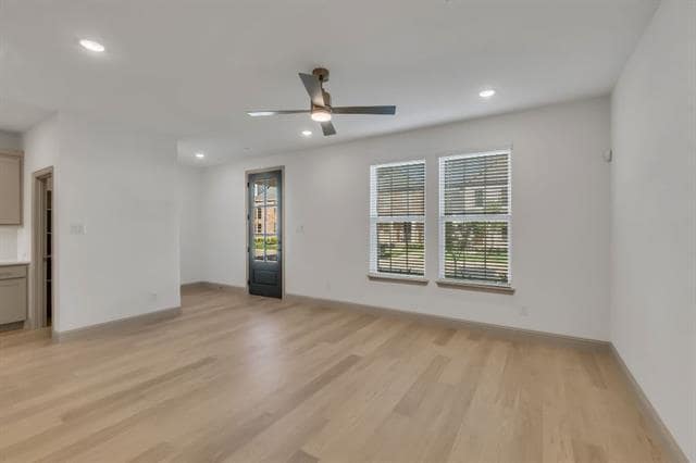 Building Photo - 8894 Scarp Hl Ln