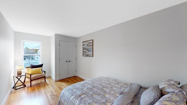 Building Photo - 255 Beacon St
