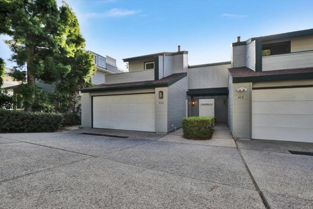 Building Photo - 410 Stratford Ct