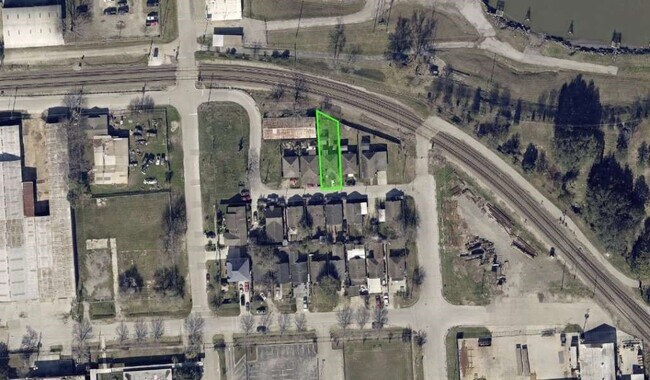 Building Photo - 8213 E Erath St