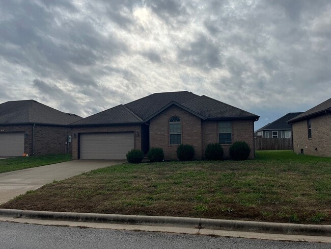 Primary Photo - Beautiful 3-bedroom, 2-bath home in Republ...