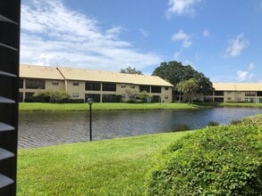 Building Photo - 2BR/2BA Condo in Mission Lakes