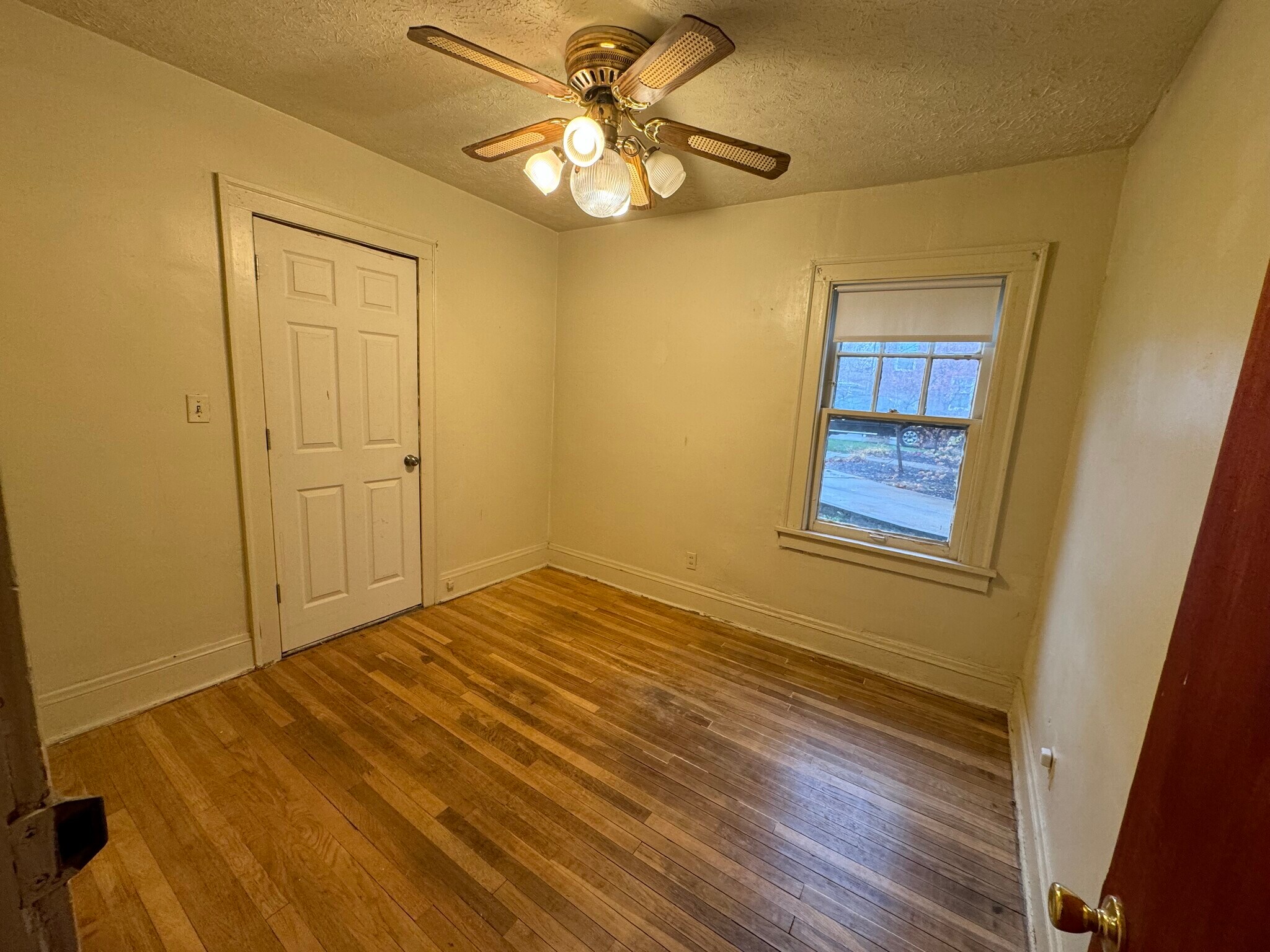 Bed 3 - 3362 Sutton Rd