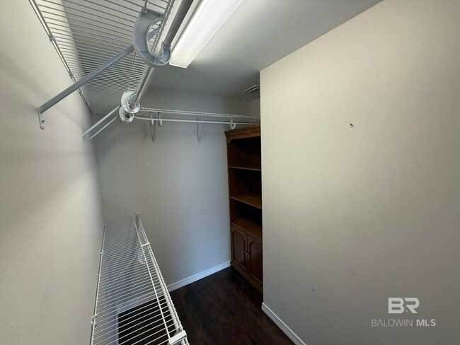 Building Photo - 912 Sentinel Cir