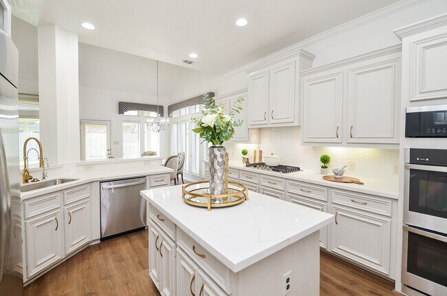 Building Photo - 25619 Tower Side Ln