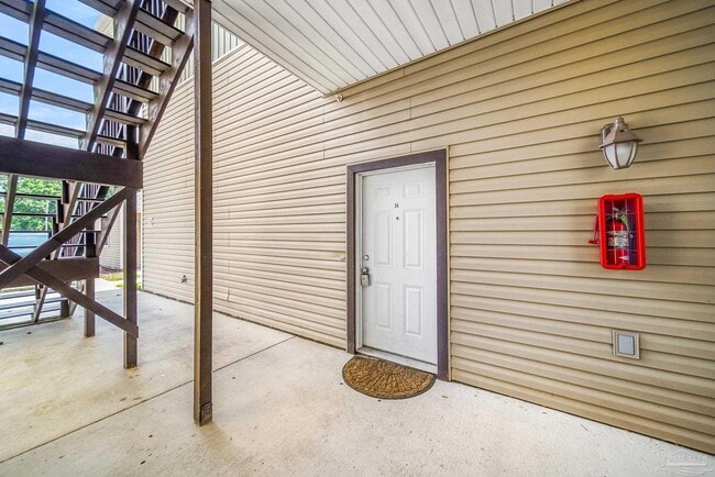 Building Photo - 7071 Lake Joanne Dr