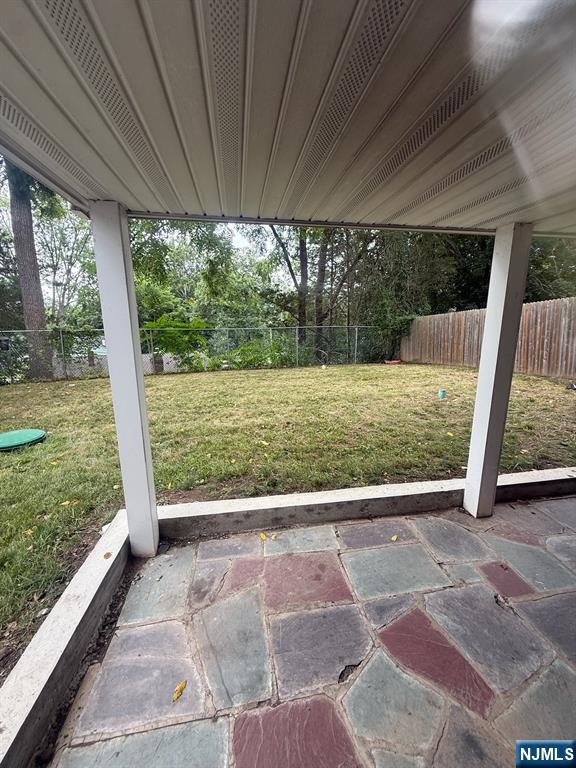 Building Photo - 533 Ramapo Valley Rd