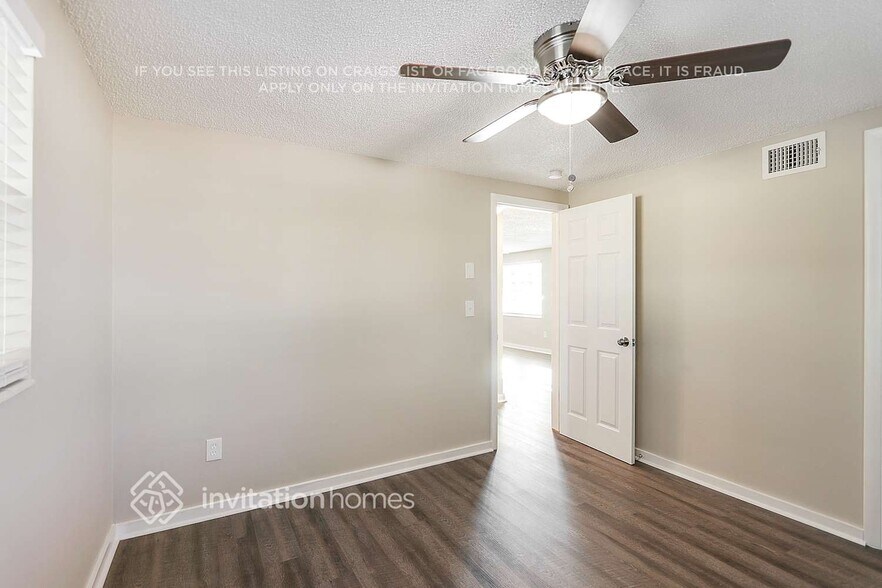 Building Photo - 3620 Westchester Dr