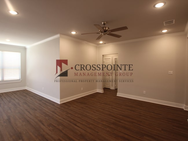 Building Photo - Luxury 3 Bedroom 2 Bath Townhomes in Bullard ISD!