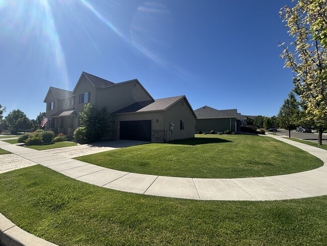 Building Photo - 3318 Quarter Mile Dr, Eagle Mountain, UT, ...
