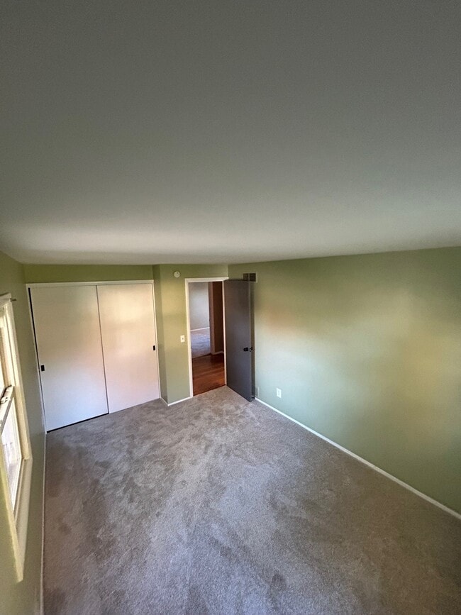 Building Photo - 17 Bellmawr Dr