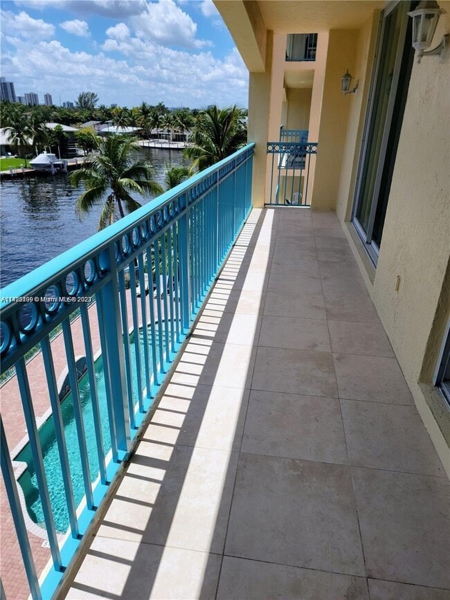 Building Photo - 201 Golden Isles Dr