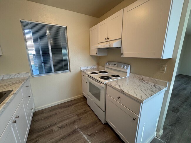 Building Photo - z6850Countryclubdr