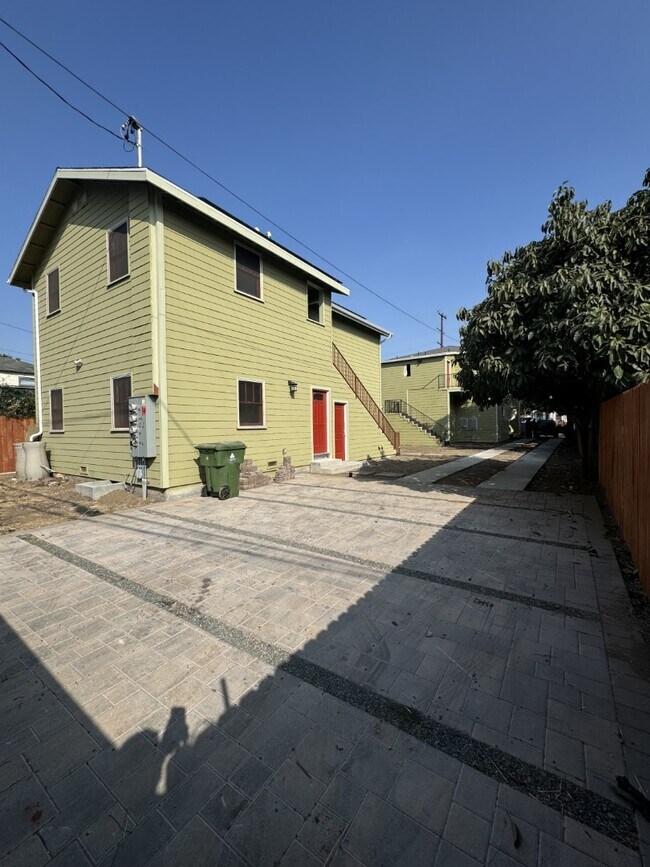 Building Photo - Brand New 2BR/1BA with Downtown LA Views i...