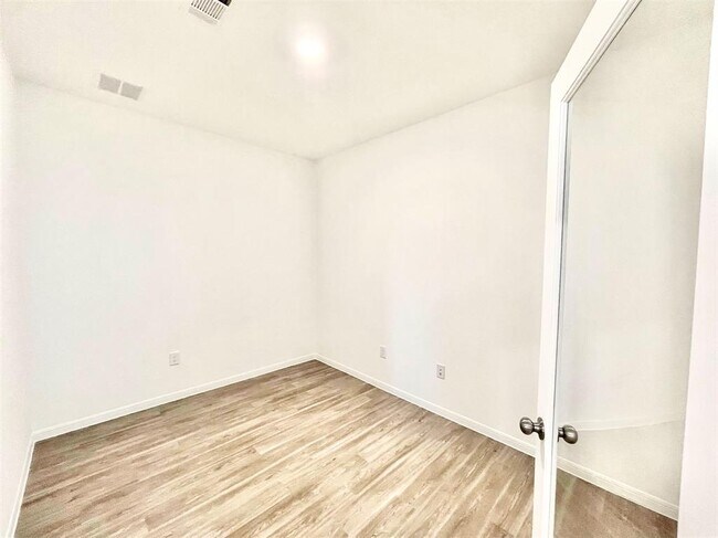 Building Photo - 22627 Bolanzo Ln