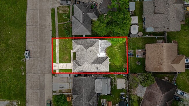 Building Photo - 15022 Chipman Ln.