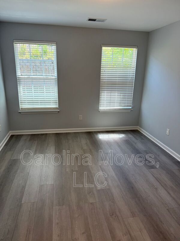 Building Photo - 479 Woodbark Ct