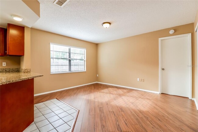 Building Photo - 8373 Camphor Dr